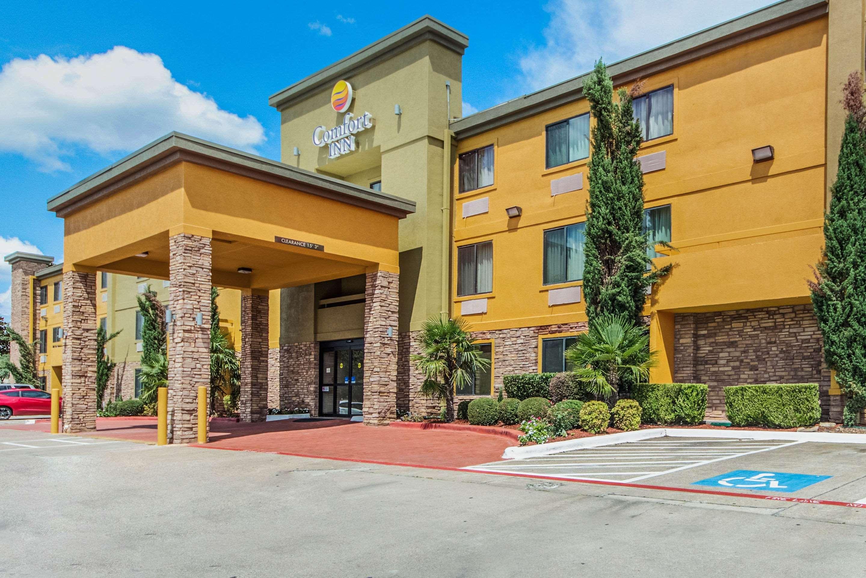 Comfort Inn Dallas Park Central Exteriér fotografie