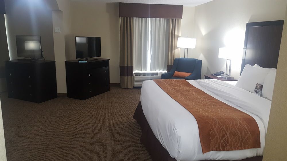 Comfort Inn Dallas Park Central Exteriér fotografie