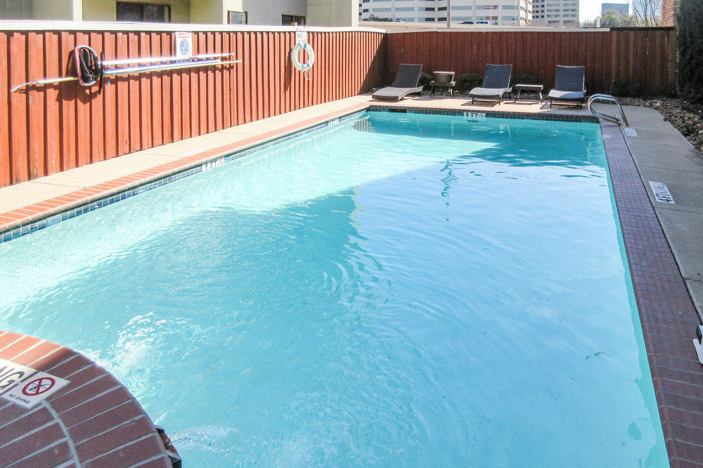 Comfort Inn Dallas Park Central Exteriér fotografie